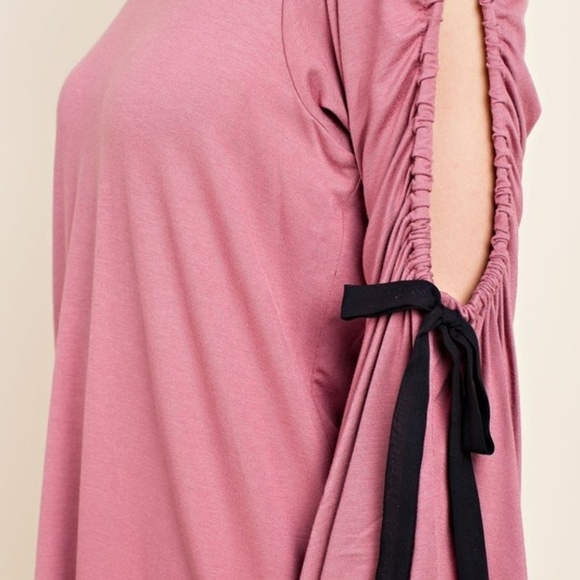 NWT open bell sleeve top with bow detail - Picture 3 of 4